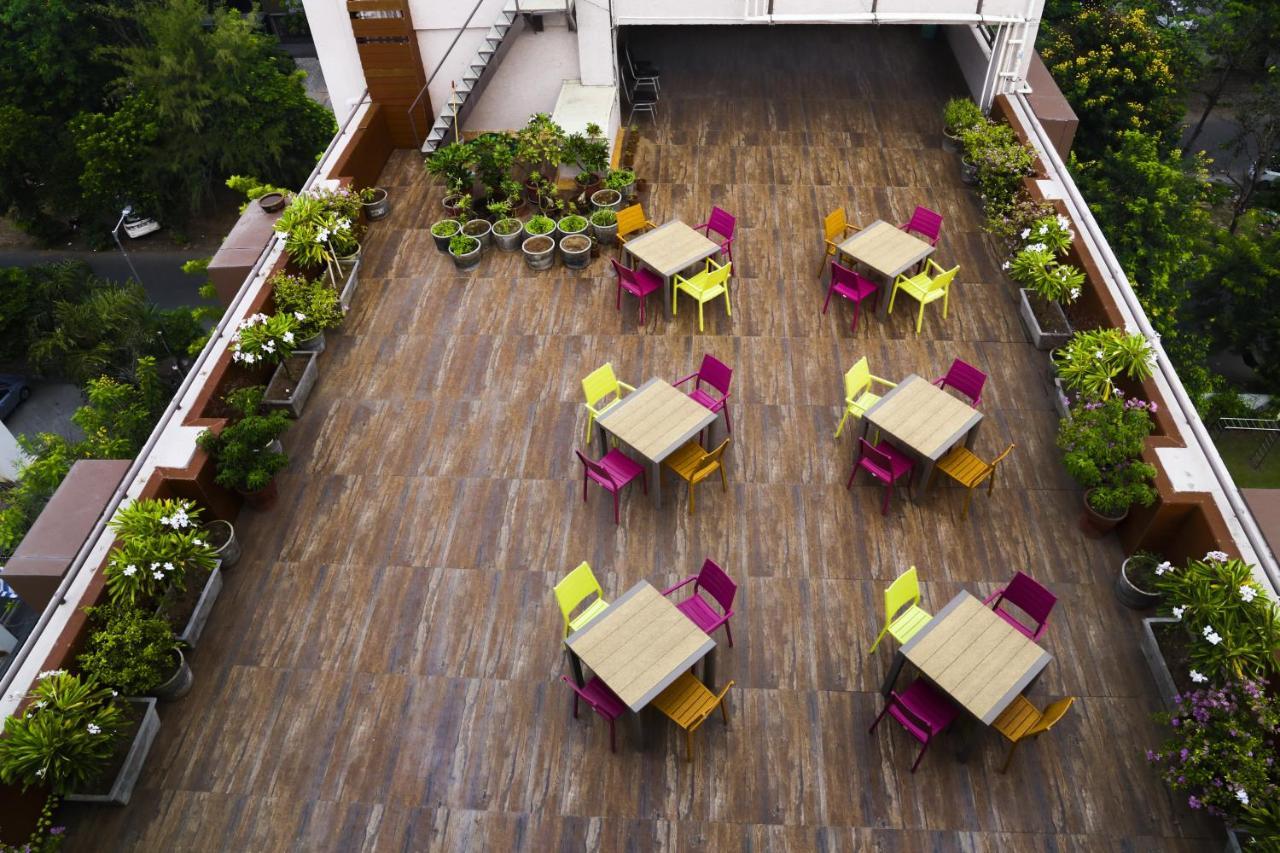 Hotel The Park Residency Ahmedabad Esterno foto